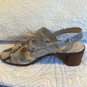 Cole Hawn women’s size 10 B grand series, leather sandals